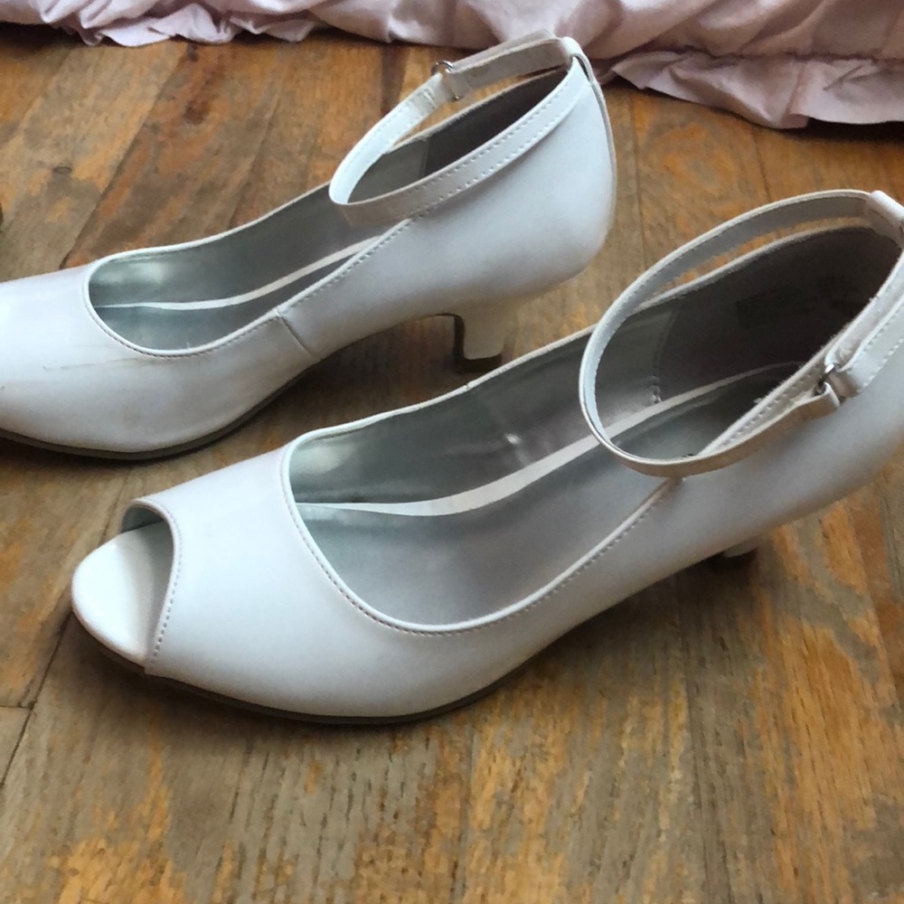 Girls white open toed heels